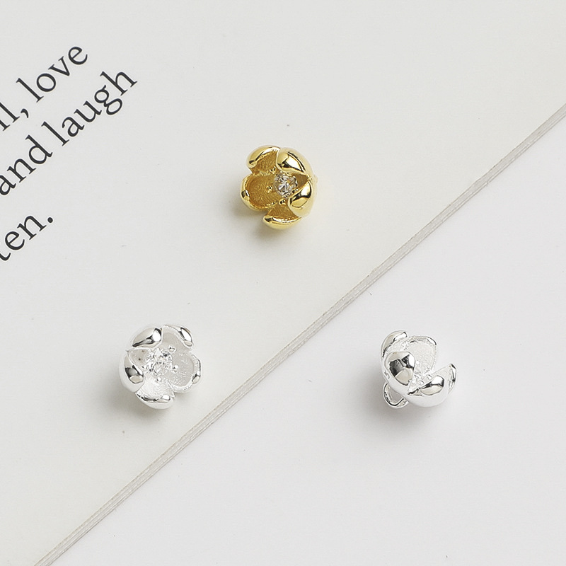 Ciondolo a forma di mini fiore - Jewelry Making In La recensione e prezzo